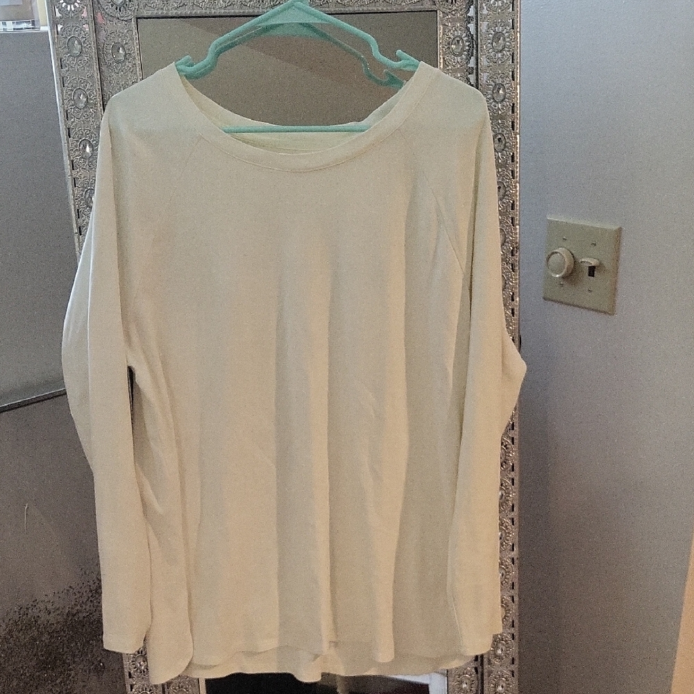 Issac Mizrahi Live™️ ESSENTIALS Lightweight White Long Sleeve Tee